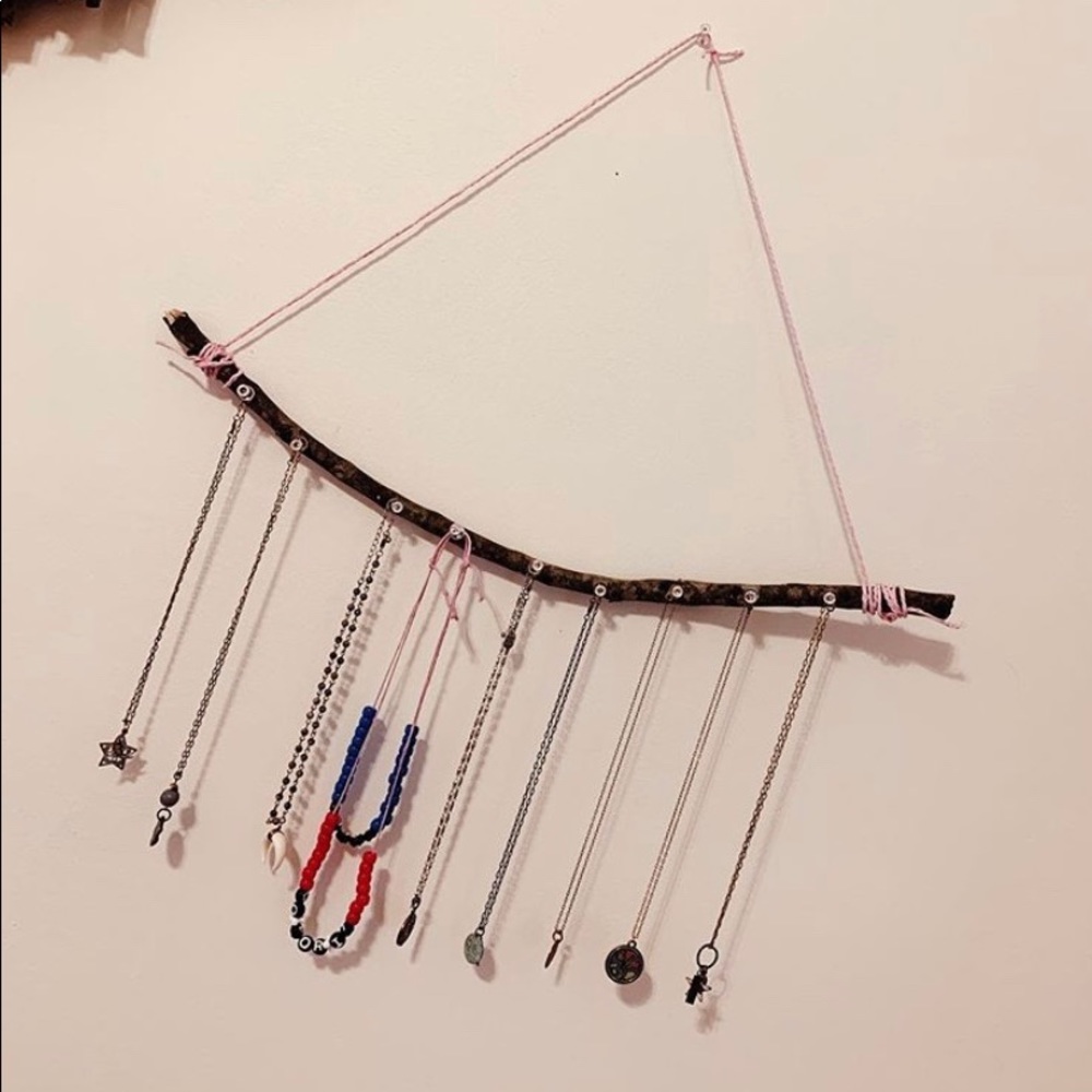 DIY NECKLACE HOLDER
